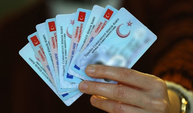 Türk vatandaşlığı operasyonunda 32 tutuklama: 687 kişinin vatandaşlığı iptal edilecek