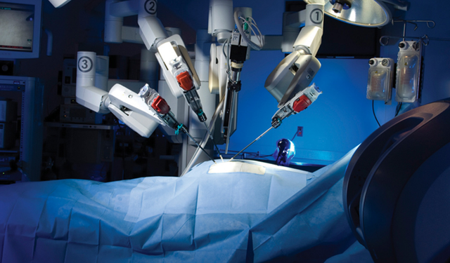 Yabancı cerrahlar robotik cerrahiyi Türkiye’de öğreniyor