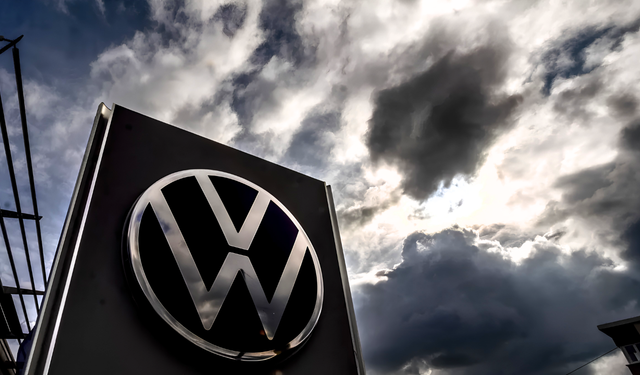 Volkswagen'de kriz büyüyor: Binlerce çalışan işten çıkarılma ve fabrika kapanma riskiyle karşı karşıya