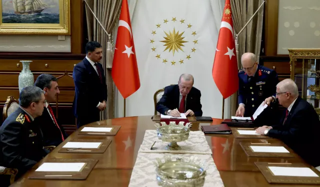 Yüksek Askeri Şura kararları açıklandı: 25 general ve amiral terfi etti