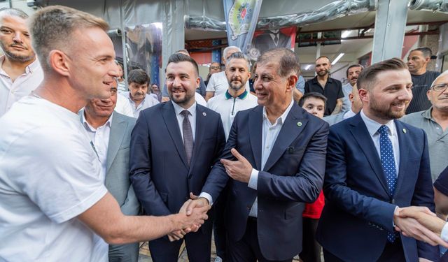 Cemil Tugay Buca’da gençlerle buluştu: Ne kadar hizmet üretirsem o kadar mutlu hissedeceğim