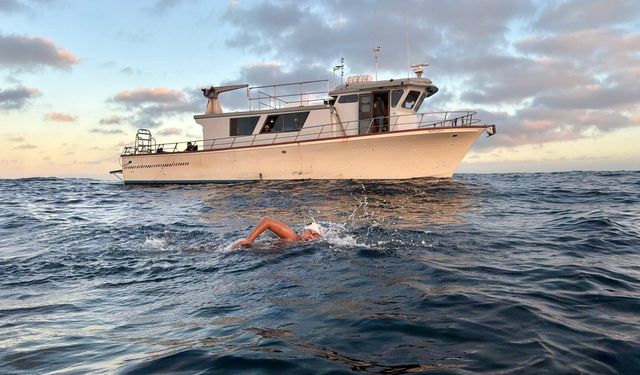 İzmirli yüzücü Tuna Tunca’dan tarihi başarı! Ocean’s Seven’da dördüncü parkuru da geçti