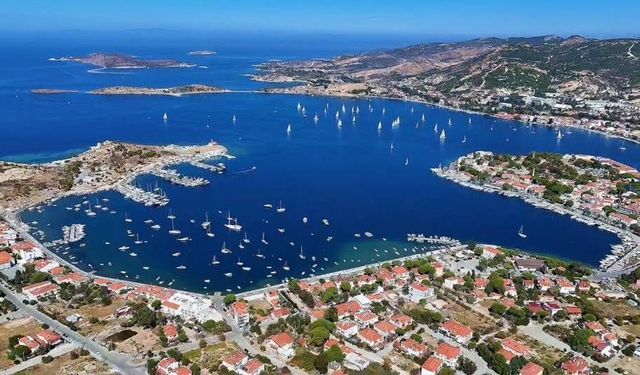 Foça’nın kurtuluşu yelkenlerle kutlanacak: 30’dan fazla tekne Atatürk Adası’na açılacak