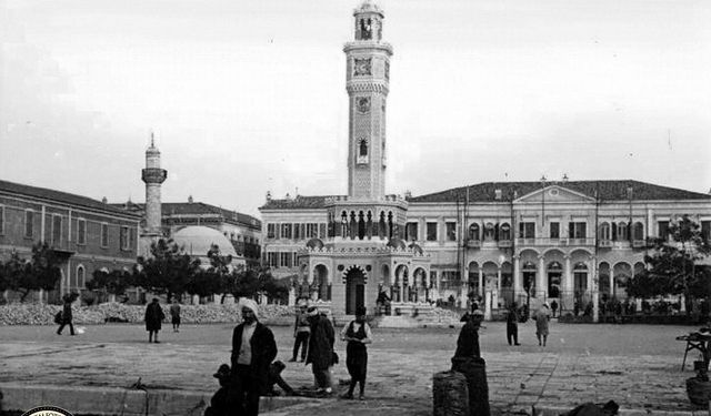 İzmir’in 125 yıllık simgesi “Asrı 25 Geçe” sergisinde