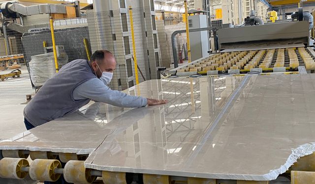 İzmirli doğal taş ihracatçıları Özbekistan’a çıkarma yaptı: Hedef Orta Asya