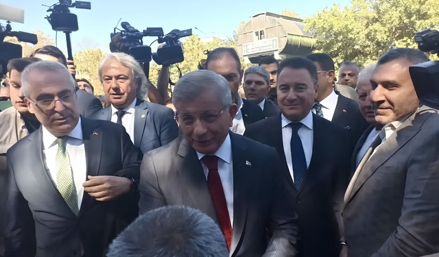 SİYASET