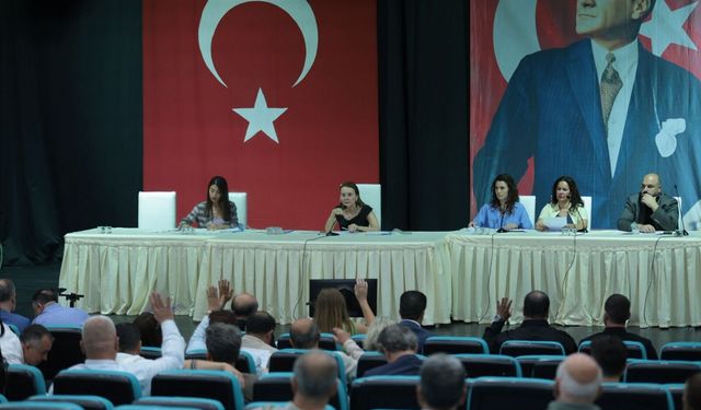 Başkan Mutlu’dan Konak Meclisi’ne çağrı: Bekleyen maddeler artık gündeme gelsin