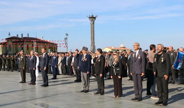 İzmir’de Gaziler Günü töreni: Cumhuriyet Meydanı’nda anlamlı buluşma