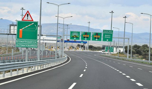 İzmir’in iki otoyolu 30 yıllığına özelleştiriliyor! Resmi Gazete’de karar çıktı