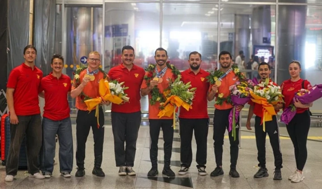 İzmirli sporcular Akdeniz Oyunları’ndan madalyalarla döndü