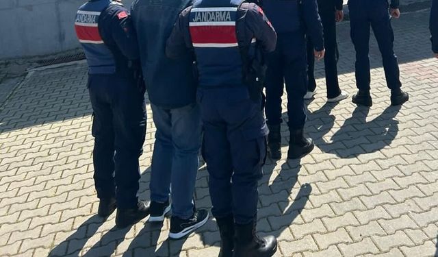 Menderes’te jandarma kılığında altın vurgunu! 3 şüpheli tutuklandı