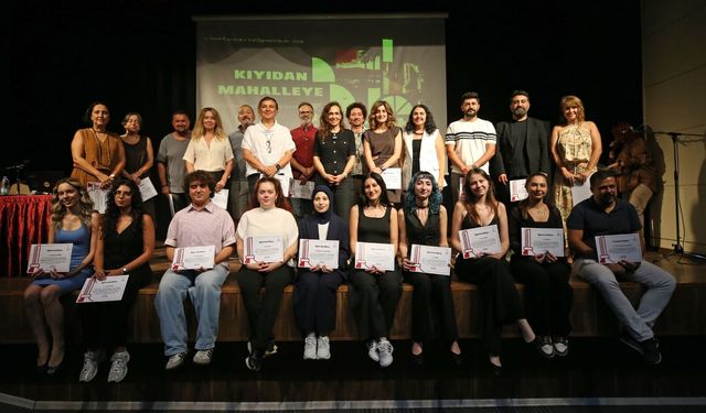 Karşıyaka'da 5. Öğrenci Yaz Okulu'nda final: Gençlerin projeleri jüriyle buluştu!