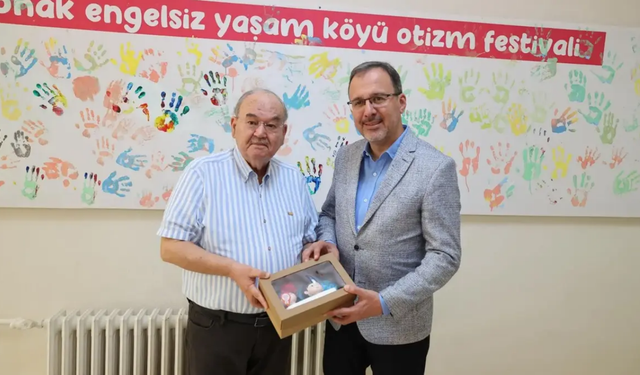 Kasapoğlu’ndan Burhan Özfatura için taziye mesajı: İzmir’e hizmetleriyle hatırlayacağız