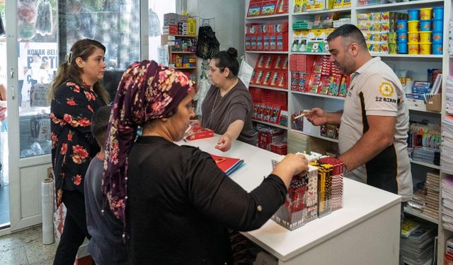 İzmir Büyükşehir Belediyesi’nden 20 bin öğrenciye kırtasiye desteği