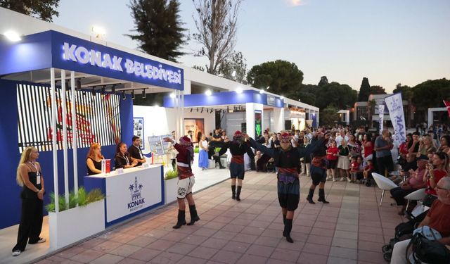 Konak Belediyesi standı 95. İEF’nin gözdesi oldu: Eğlence ve teknoloji bir arada