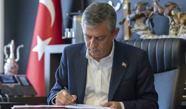 Özgür Özel'den Turgutlu'daki saldırıda yaralanan öğrencilere geçmiş olsun telefonu
