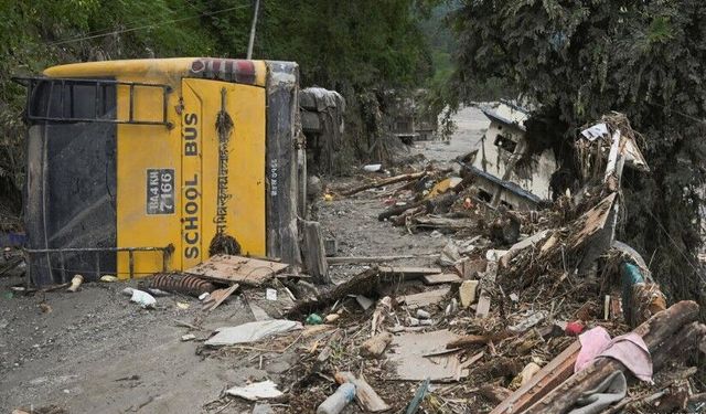 Nepal ve Çin’de sel felaketinde ölü sayısı bini aştı, 5 binden fazla kişi kayıp