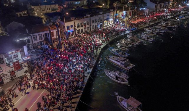Ayvalık’ta Cumhuriyet Bayramı fener alayı ve konserle kutlanacak