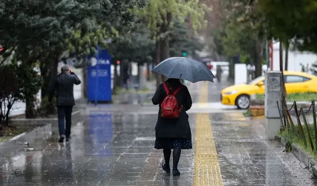 İzmir için kuvvetli sağanak uyarısı: Kuzey ilçelerinde çok kuvvetli yağış bekleniyor