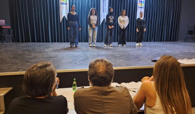 Genç İzmir Tiyatro Topluluğu seçmelerine yoğun ilgi