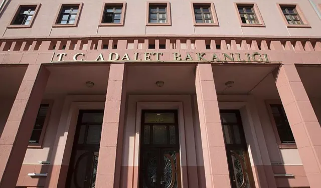 Adalet Bakanlığı'ndan fon soruşturmasında 'sızıntı' iddialarına yanıt