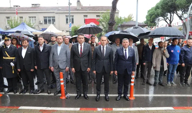 Bayındır’da 29 Ekim coşkusu yağmura rağmen başladı
