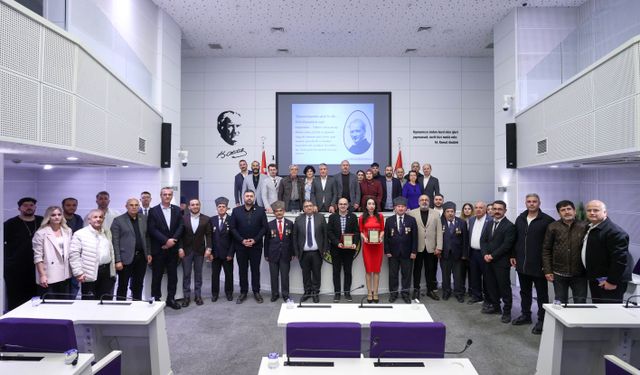 Buca’da “Egemenlik kayıtsız şartsız milletindir” paneli düzenlendi