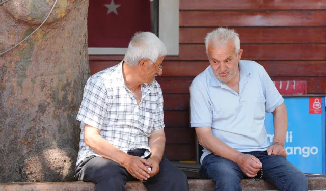 Emeklilerin gözü Meclis’te: İki ayrı zam teklifi sunuldu