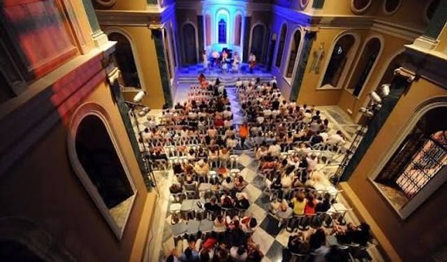 İzmir’de ücretsiz akustik konserler başlıyor: İşte kasım ve aralık programı