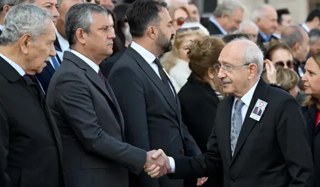 Hasan Gülay’ın cenazesinde Özel ve Kılıçdaroğlu karşı karşıya geldi