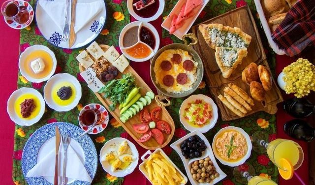 Pazar gününden önce okuyun: İzmir’in en iyi kahvaltı mekânları