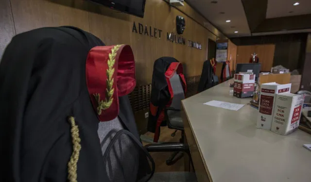 Yenidoğan Çetesi davasında ara karar: 2 doktor tahliye edildi