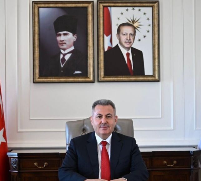 İzmir Valisi Elban’dan 8 mart mesajı: Kadınlar toplumsal değişimin öncüsüdür