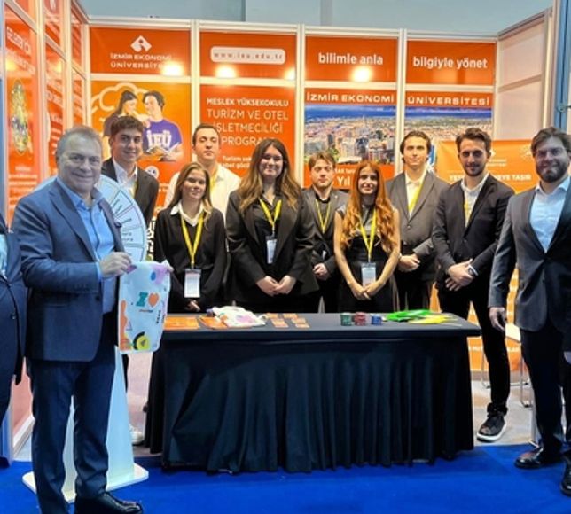 İEÜ ‘Gelecek için Sürdürülebilir Turizm' temasıyla fuara renk kattı