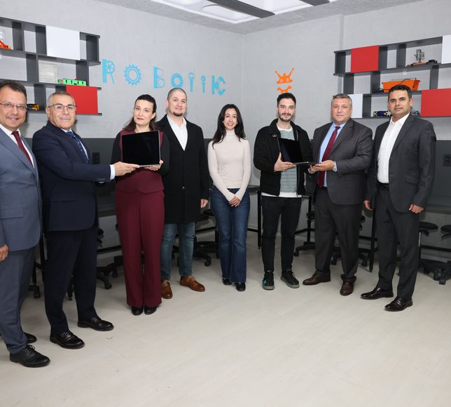 Okul–Sanayi iş birliğiyle okullara bilgisayar bağışı başladı