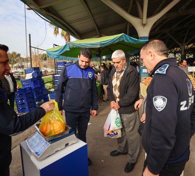 Buca Belediyesi’nden pazarlara "Tartı Kontrol Noktası"