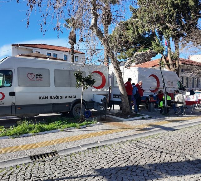 Foça’da Kızılay’a yarım günde 44 ünite kan bağışı