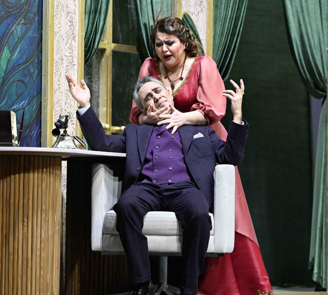 Broadway’in ünlü komedi müzikali “Bir Tenor Aranıyor” yeniden İZDOB sahnesinde