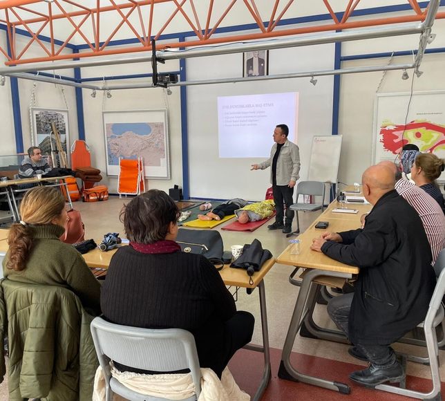 Karşıyaka Afet Gönüllüleri eğitimlerle güçleniyor