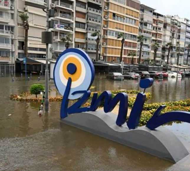 Alsancak’ta su baskınları turizmi zorluyor: Rezervasyon iptalleri gündemde