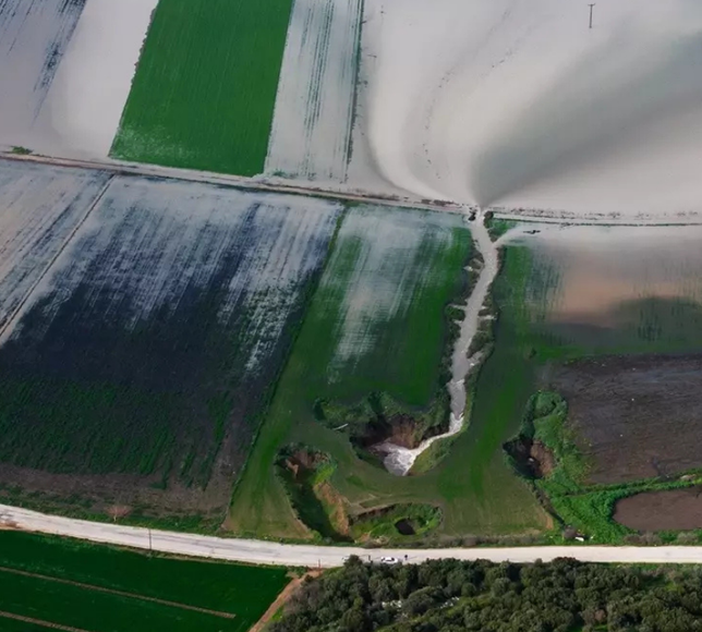 Yağış sonrası tarım alanlarındaki sular yer altı kaynaklarını besliyor