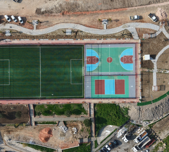 Bayraklı'da Ferdi Zeyrek Spor Kompleksi'nde çalışmalar sona yaklaştı