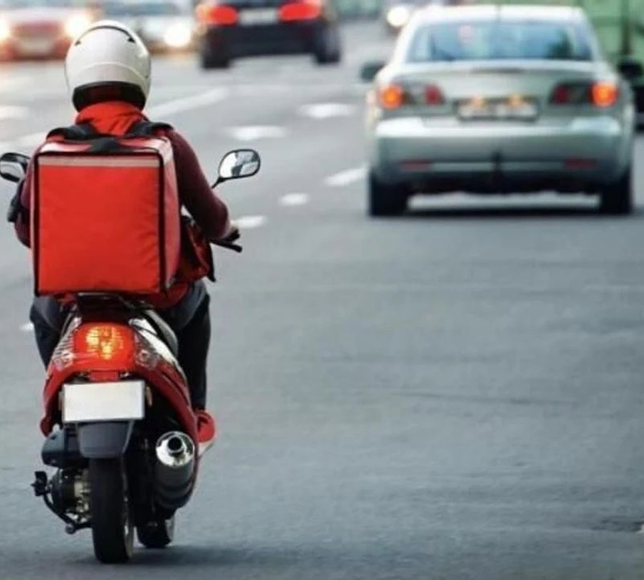 Kuryeler artan vergi ve cezalarla mücadele ediyor