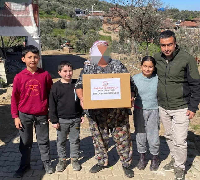 Ödemiş Emirli İlkokulu’ndan anlamlı Ramazan dayanışması