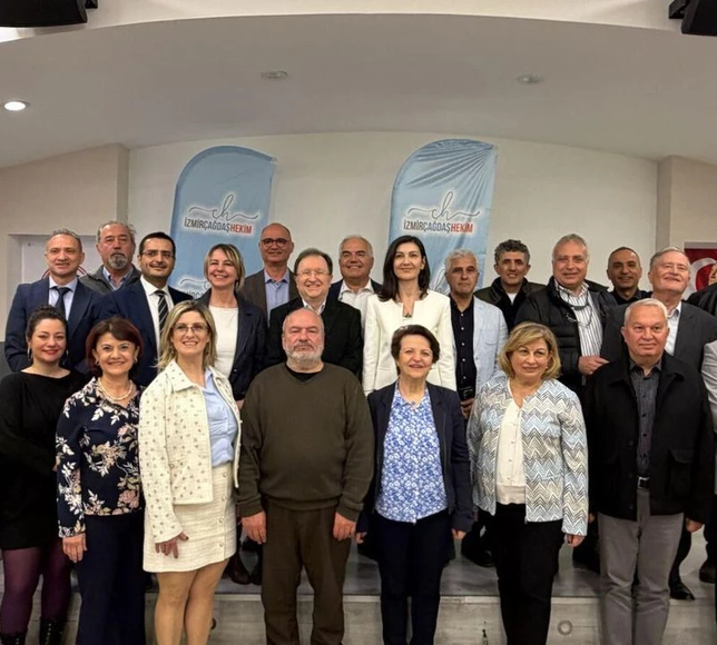 İzmir Tabip Odası’nda seçim yarışı: İki liste sahada