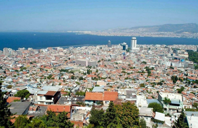 Türkiye’de 2,7 milyon bağımsız bölüm kentsel dönüşüme girdi: İzmir için kritik çağrı