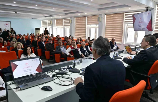 İzmir’de hayvancılık sektörü masaya yatırıldı: Yeni destekleme modeli anlatıldı