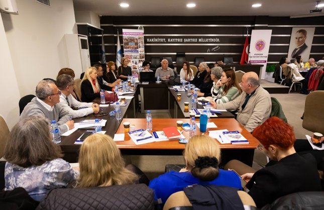 Narlıdere’de 3'üncü Yaş Üniversiteleri için yol haritası belirlendi