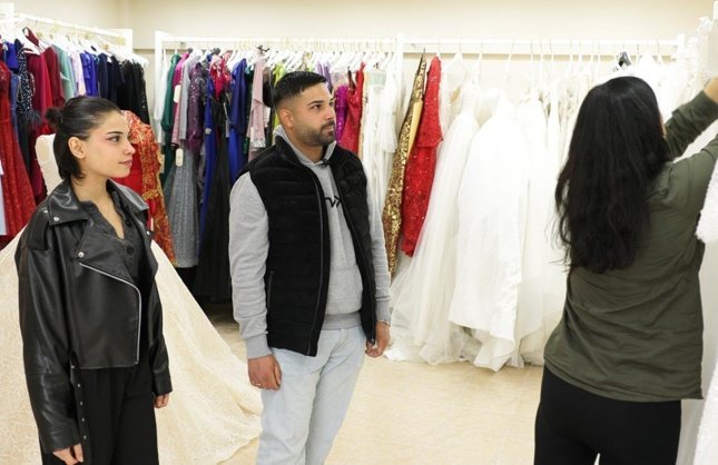 Bayraklı’dan anlamlı destek: Gelinlik ve damatlık evi projesiyle çiftlerin yanında