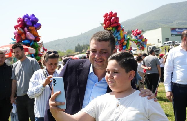 Torbalı'da gökyüzü renklerle boyandı